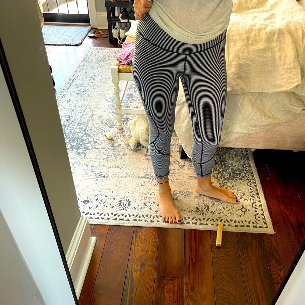 Striped Zella Cropped Leggings